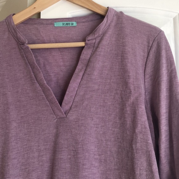 Lavender 3/4 sleeve top - Picture 2 of 4